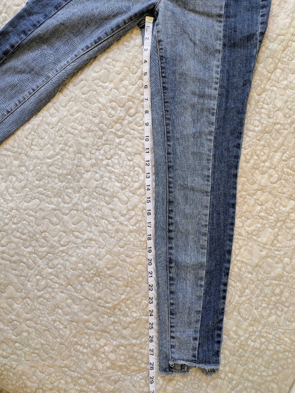 2/$10 Joe Fresh Light-Medium Blue Medium-Rise Skinny Jeans - Picture 14 of 15
